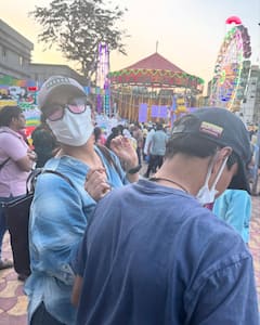 Anasuy Bharadwaja : నుమాయిష్​ ఎగ్జిబేషన్​లో అనసూయ భరద్వాజ్.. అయ్యో మేడమ్ మిమ్మల్ని ఎవరు గుర్తుపట్టలేదా?