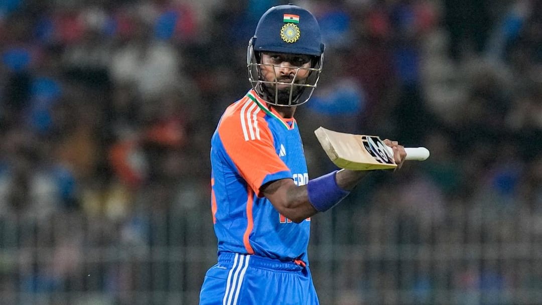 IND vs ENG 3rd T20: हार्दिक पांड्या ने OUT होने के बाद निकाला गुस्सा! राजकोट में नचाया बल्ला Hardik Pandya angry after out india lost 3rd t20 against england rajkot IND vs ENG IND vs ENG 3rd T20: हार्दिक पांड्या ने OUT होने के बाद निकाला गुस्सा! राजकोट में नचाया बल्ला