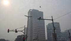 दिल्ली में गर्मी की दस्तक शुरू! तापमान में हुआ इजाफा, बुधवार को कैसा रहेगा मौसम?