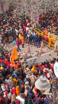 राम मंदिर में दर्शन के लिए भक्तों की उमड़ रही भरी भीड़ | ABP SHORTS