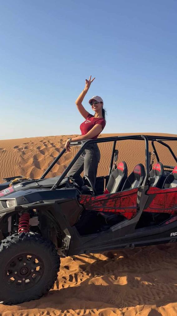 సక్సెస్ ఎంజాయ్ చేస్తోన్న మీనూ ..ఫ్యామిలీతో దుబాయ్ ట్రిప్!