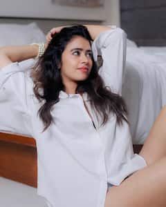 Shobhitta Rana: વ્હાઈટ શર્ટમાં શોભિતા રાણાએ આપ્યા કાતિલ પોઝ, જુઓ તસવીરો