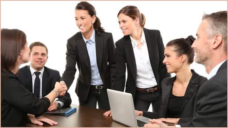 200 UK Companies Adopt 4 Days Work Week 4 Days Work Week in 200 Companies: வாரத்தில் 4 நாட்கள் மட்டும்தான் வேலை... அமல்படுத்திய 200 நிறுவனங்கள்.. எந்த நாட்டில் தெரியுமா.?