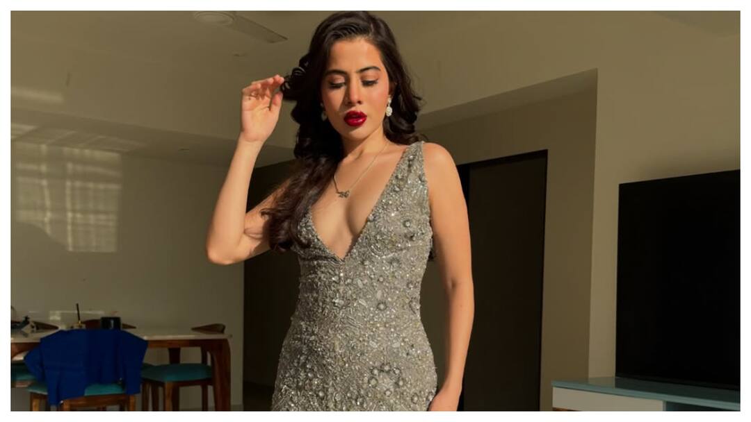 Uorfi Javed Calls Out Mannan Dattah Over Remarks On Women Getting Raped Uorfi Javed Calls Out Mannan Dattah Over Remarks On Women Getting Raped: 'Does This Man Think Women Are...'