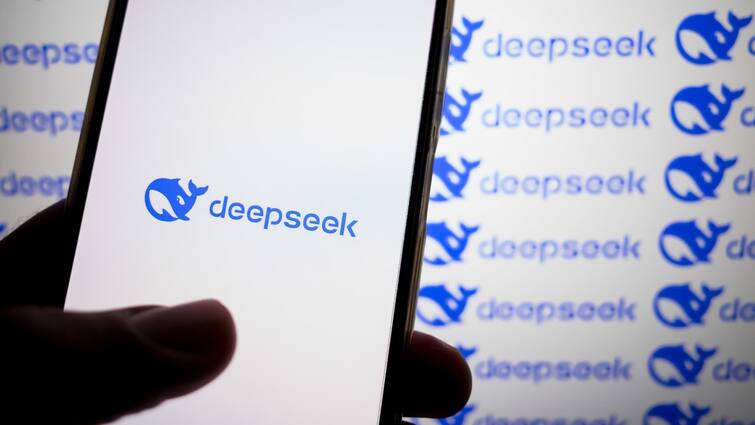 Explained: ચીની AI DeepSeekમાં શું છે એવું ખાસ કે જેણે યુએસના ટેક દિગ્ગજોની ઉડાડી દીધી ઊંઘ What is so special about Chinese AI DeepSeek that has left US tech giants awake Explained: ચીની AI DeepSeekમાં શું છે એવું ખાસ કે જેણે યુએસના ટેક દિગ્ગજોની ઉડાડી દીધી ઊંઘ