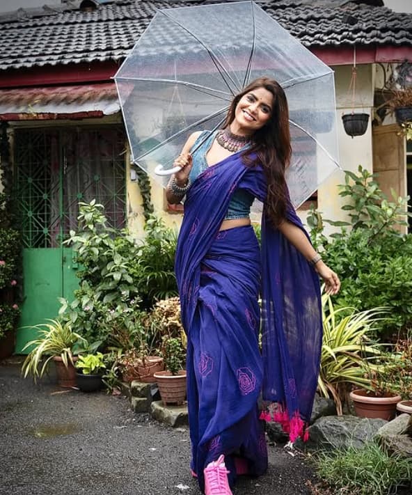 सायंतनी घोष टीवी की फेमस एक्ट्रेस हैं. उन्होंने एक इंटरव्यू में खुलासा किया था कि उन्हें उनके ब्रेस्ट साइज के लिए काफी ट्रोल किया गया था और ट्रोल्स ने उन पर भद्दे भद्दे कमेंट किये थे. ट