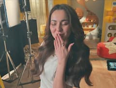Hania Aamir's Pre-Birthday Celebration With Family Is Full of Love, See Pics