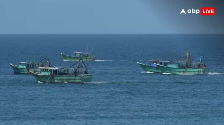 sri lankan navy fire on indian fishermen 5 injured mea summoned high commissioner of island   શ્રીલંકન નૌસેનાના ગોળીબારમાં 5 ભારતીય માછીમાર ઘાયલ થયા, MEA એ ટાપુ દેશના હાઈ કમિશનરને સમન્સ પાઠવ્યું
