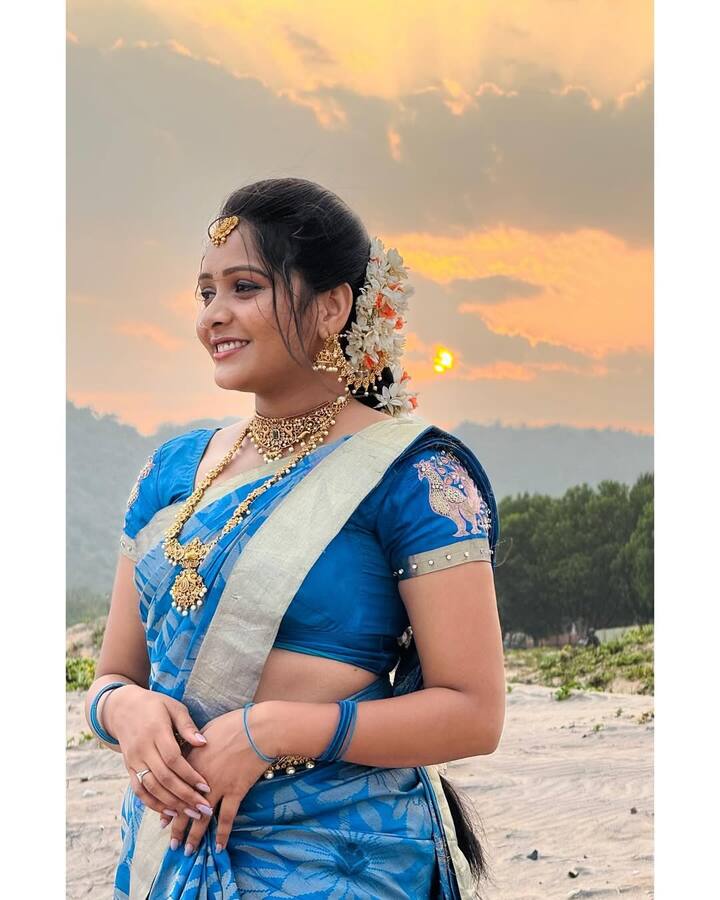 సీరియల్స్ లో ఎంట్రీ ఇచ్చినప్పటి నుంచి మంచి ఆదరణ సొంతం చేసుకుంది యామిని.. సత్యభామలో నందిని క్యారెక్టర్ యామినికి మంచి పేరు తెచ్చిపెట్టింది