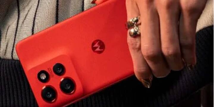 Motorola Edge 50 Fusion इस प्राइस रेंज में प्रीमियम फीचर्स के साथ आता है. अगर आप एक स्टाइलिश डिजाइन, दमदार कैमरा और तेज परफॉर्मेंस वाला स्मार्टफोन चाहते हैं, तो यह आपके लिए बेस्ट डील साबित हो सकता है.