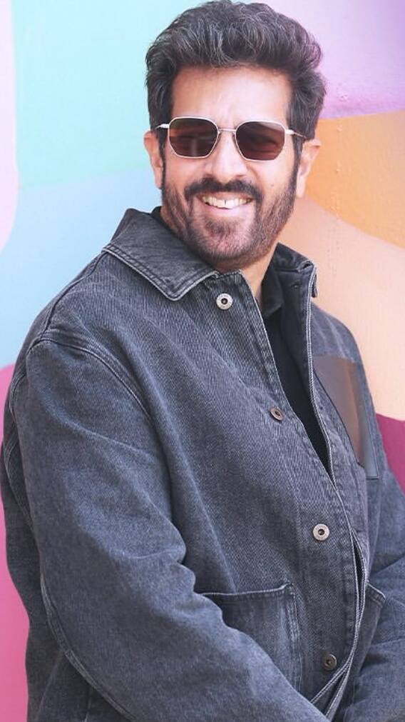 महाकुंभ में स्नान करने पहुंचा ये मुस्लिम डायरेक्टर