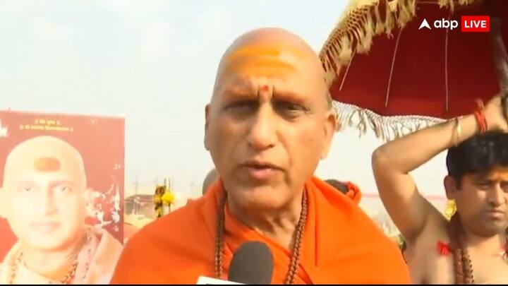 दूसरे अमृत स्नान के लिए जूना अखाड़े के आचार्य महामंडलेश्वर स्वामी अवधेशानंद गिरि महाराज भी पहुंचे थे, जहां उन्होंने कहा कि हम अमृत स्नान के लिए जा रहे हैं. यह भारत के उत्थान के लिए एकता का महाकुंभ है, सामाजिक समरसता का महाकुंभ है.