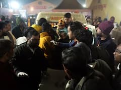 Mahakumbh Stampede: ਸਮਾਨ ਖਿਲਰਿਆ ਪਿਆ, ਚੀਕਦੇ ਲੋਕ...ਪ੍ਰਯਾਗਰਾਜ ਮਹਾਕੁੰਭ 'ਚ ਮਚੀ ਭਗਦੜ ਦੀਆਂ ਡਰਾਉਣੀਆਂ ਤਸਵੀਰਾਂ ਆਈਆਂ ਸਾਹਮਣੇ, ਕੰਬ ਜਾਵੇਗੀ ਰੂਹ