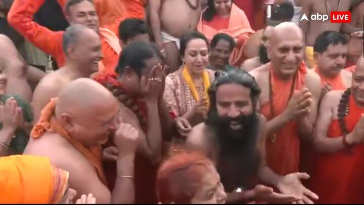 मौनी अमावस्या के अवसर पर प्रयागराज महाकुंभ में भाजपा सांसद और अभिनेत्री हेमा मालिनी भी दूसरे स्नान करने पहुंची थी. उन्होंने कहा कि महा स्नान के शुभ अवसर पर मुझे यहां पावन स्नान करने का अवसर मिला. ये मेरा सौभाग्य है. बहुत अच्छा लगा. करोड़ों लोग आए हुए हैं.