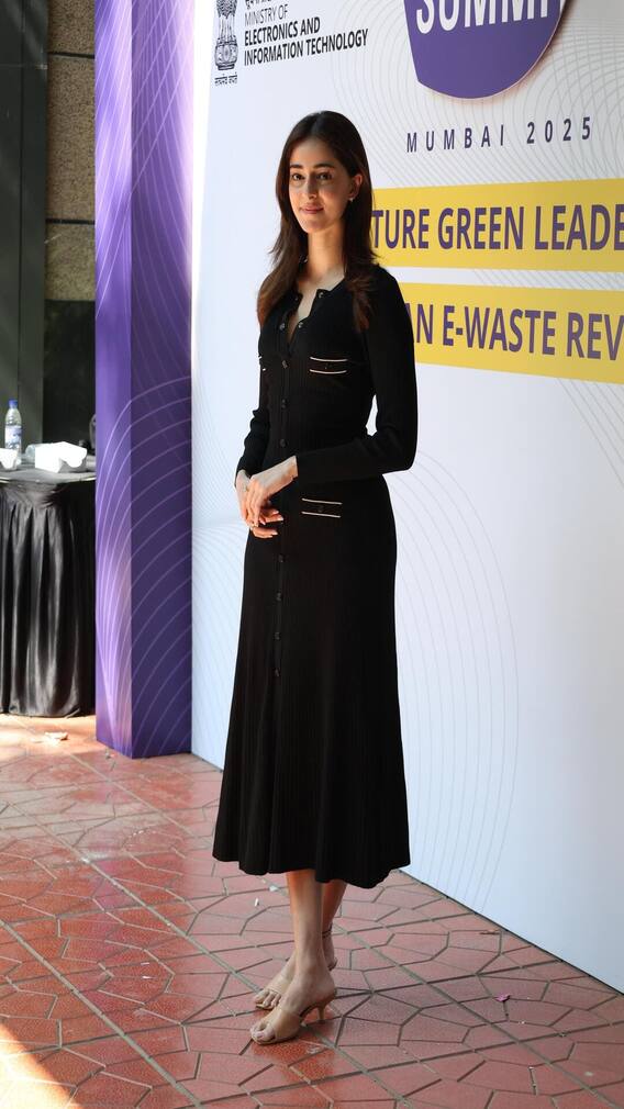 Ananya Panday Oozes Elegance In Black Outfit
