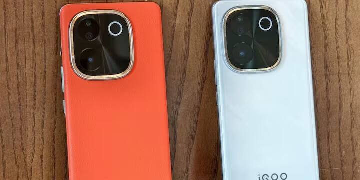 હાલમાં, Vivo T3 Pro નું 8GB + 128GB વેરિઅન્ટ 22,999 રૂપિયાના ડિસ્કાઉન્ટ ભાવે ઉપલબ્ધ છે, જે મૂળ કિંમત કરતા 2,000 રૂપિયા ઓછો છે. આ ઉપરાંત, કોઈપણ બેંકના ક્રેડિટ અથવા ડેબિટ કાર્ડ દ્વારા ચુકવણી પર 1500 રૂપિયાનું વધારાનું ડિસ્કાઉન્ટ મળશે, જેનાથી કિંમત ઘટીને 21,500 રૂપિયા થઈ જશે. આ ફોન સેન્ડસ્ટોન ઓરેન્જ અને એમેરાલ્ડ ગ્રીન કલરમાં ઉપલબ્ધ છે.