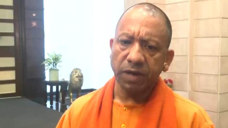 maha-kumbh-stampede-cm-yogi-adityanath-made-three-important-announcements-on-maha-kumbh-stampede Maha Kumbh Stampede: મહાકુંભ ભાગદોડ બાદ ભાવુક થયા સીએમ યોગી, કરી 3 મોટી જાહેરાત, જાણો શું લીધો નિર્ણય?