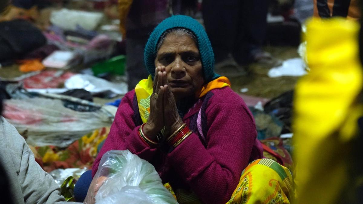 महाकुंभ की भगदड़ में कितनों की मौत? DIG Maha Kumbh बोले- आधिकारिक संख्या नहीं है क्योंकि…