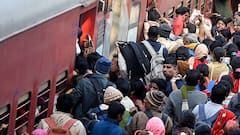 महाकुंभ के लिए मिली कंफर्म सीट पर दूसरा बैठ जाए तो क्या करें? ये है शिकायत का तरीका