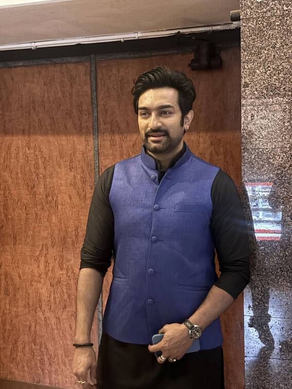 হাতে হাতে, জিতু বলছেন, '৬ বছর পরে আবার প্রেমে পড়লাম'