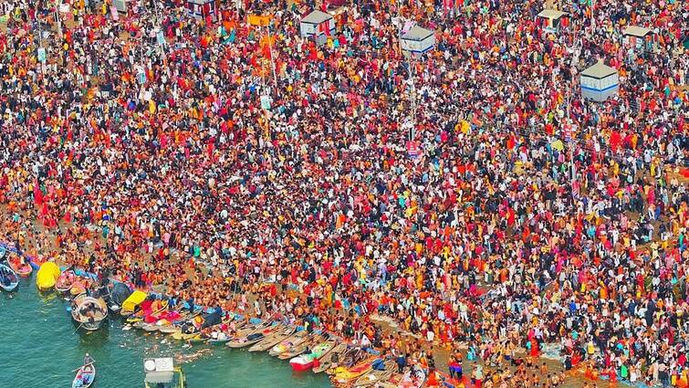 Uttar Pradesh: 15 people died in stampede-like situation arose in Maha Kumbh காலையிலேயே சோகம்! மௌனி அமாவாசை! கும்பமேளாவில் கூட்ட நெரிசலில் சிக்கி 31 பக்தர்கள் பலி!