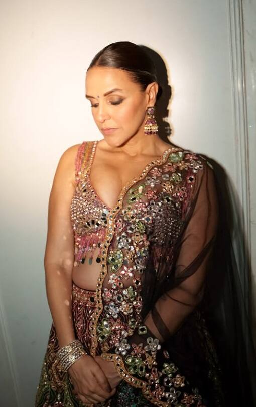 નેહા ધૂપિયાના શરારા લૂક પર ફેન્સ થયા પાણી-પાણી