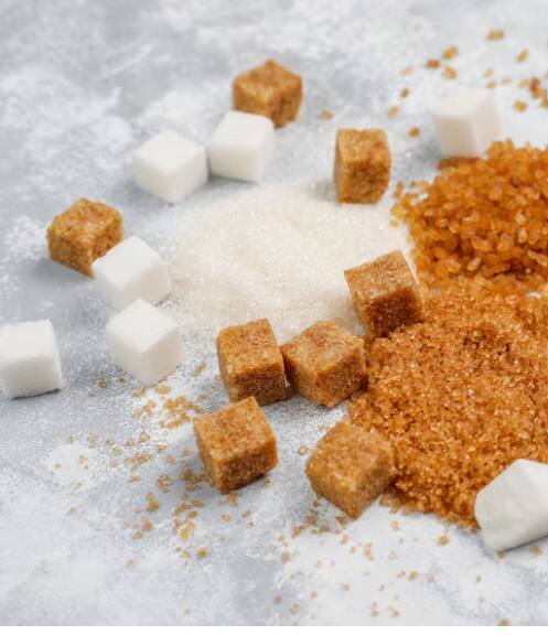 ਆਓ ਤੁਹਾਨੂੰ ਦੱਸਦੇ ਹਾਂ, ਚਾਹ ਅਤੇ ਗੁੜ ਦੇ ਵਿਚਕਾਰ, ਕਿਹੜੀ ਸਿਹਤ ਲਈ ਜ਼ਿਆਦਾ ਫਾਇਦੇਮੰਦ ਹੈ ਅਤੇ ਕਿਸ ਦਾ ਪੌਸ਼ਟਿਕ ਮੁੱਲ ਜ਼ਿਆਦਾ ਹੈ?