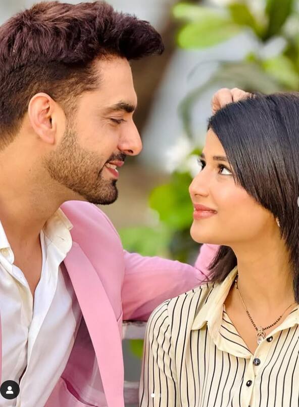 तीसरे नंबर पर गुम हैं किसी के प्यार में आ गया है. इस शो में अब जल्द ही तीसरी जेनरेशन की कहानी नजर आने वाली है. चौथे नंबर पर एडवोकेट अंजलि अवस्थी है और पांचवे नंबर पर ये रिश्ता क्या कहलाता है आ गया है.