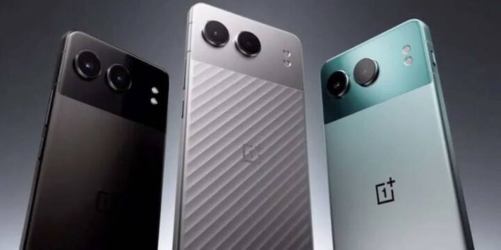 इसमें 5,500mAh की बड़ी बैटरी दी गई है. ये बैटरी 100W के SuperVOOC फास्ट चार्जिंग को सपोर्ट करती है जिस वजह से यह फोन कुछ ही मिनटों में चार्ज हो जाता है.