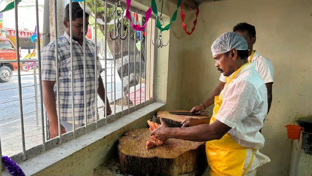 ஆன்லைனில் ஆர்டர் செய்தால் சிறையில் இருந்து வரும் கறி கோழி.. அது எப்படிங்க சார்..!