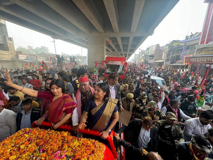 उत्तर प्रदेश स्थित अयोध्या की मिल्कीपुर विधानसभा सीट पर उपचुनाव के लिए समाजवादी पार्टी ने पूरी ताकत झोंक दी है.