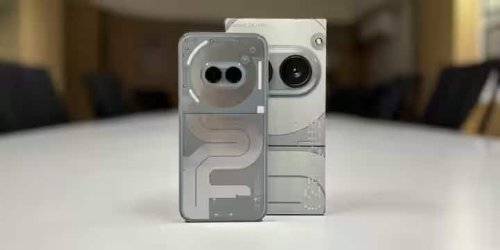 નથિંગ ફોન 3 4 માર્ચ, 2025 ના રોજ લૉન્ચ થશે. કંપનીના ટીઝર મુજબ, આ ફોનમાં ઘણી નવીન સુવિધાઓ હશે. તેમાં નવા AI-આધારિત સુવિધાઓ સાથે iPhone જેવું