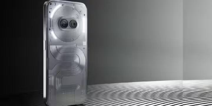 નથિંગ ફોન 3 ની યૂનિક ડિઝાઇન, આઇફોન જેવી સુવિધાઓ (જેમ કે એક્શન બટન્સ), અને પ્રીમિયમ સ્પષ્ટીકરણો તેને આઇફોનનો મજબૂત હરીફ બનાવી શકે છે.