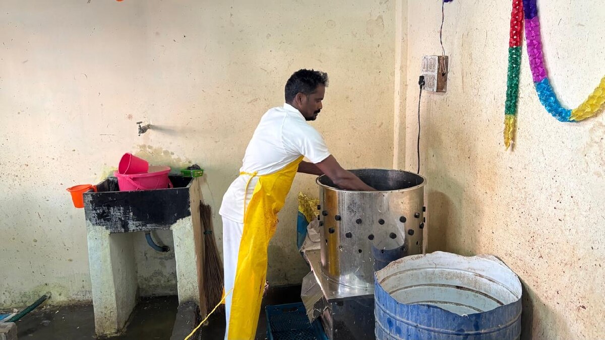 ஆன்லைனில் ஆர்டர் செய்தால் சிறையில் இருந்து வரும் கறி கோழி.. அது எப்படிங்க சார்..!