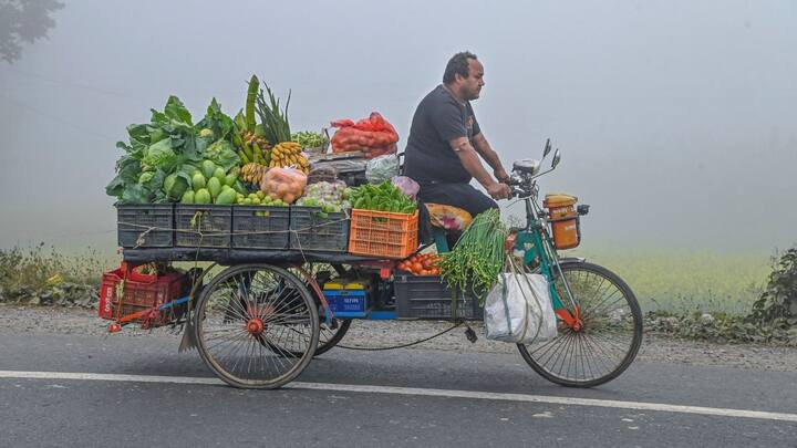 সরস্বতী পুজোয় উষ্ণতার ছোঁয়া। রাতের তাপমাত্রা অনেকটাই বাড়ল। কলকাতায় ২১ ডিগ্রির ঘরে সর্বনিম্ন তাপমাত্রা।