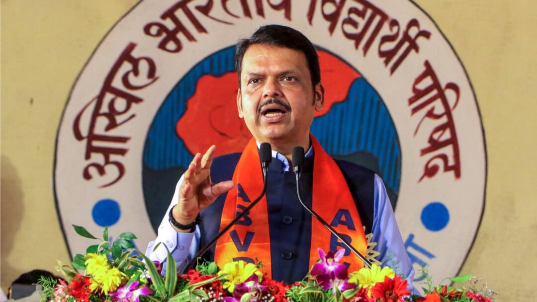 'No One Should Be Naive Enough...': Fadnavis Rejects Raut’s Claim That Many In BJP Want Alliance With Sena UBT 'No One Should Be Naive Enough...': Fadnavis Rejects Raut’s Claim That Many In BJP Want Alliance With Sena UBT