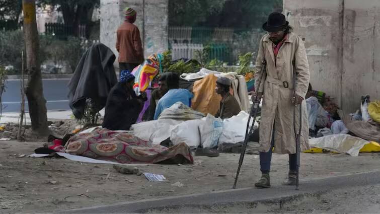 NHRC Takes Suo Motu  Of The Reported Death Of 474 Homeless Persons Winter Season In Delhi டெல்லி குளிரால் 476 உயிரிழப்பு: தலைமைச் செயலாளர், காவல் ஆணையருக்கு நோட்டீஸ்