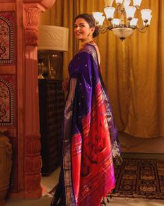 PHOTO: अभिनेत्री मिताली मयेकरचा मराठमोळा अंदाज; जांभळ्या पैठणीत दिसतेय खास!