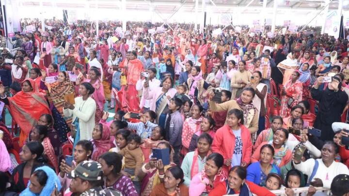 विभाग की ओर से इन डुप्लीकेट आवेदनों की जांच शुरू कर दी गई है. बता दें सिर्फ बोकारो में ही 11,200 डुप्लीकेट आवेदन प्राप्त हुए हैं. सरकार डुप्लीकेट आवेदनों को निरस्त कर रही है. इसके अलावा सरकार योजना में लाभ लेने वाली महिलाओं की दोबारा से फिजिकल वेरीफिकेशन करवा रही है.