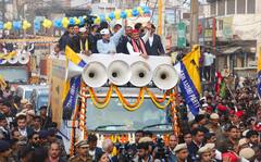 दिल्ली में अरविंद केजरीवाल के साथ अखिलेश यादव का रोड शो, बोले- 'सभी 70 सीटों पर हारेगी BJP'