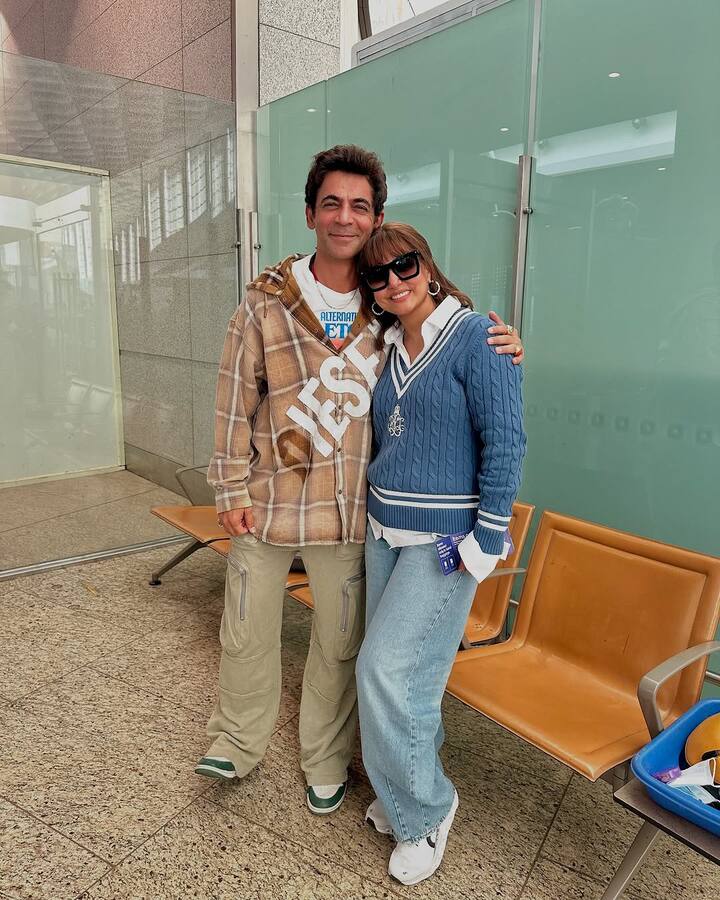 Sunil sent her cookbooks to help her explore different foods and cope with the loss of taste caused by chemotherapy.