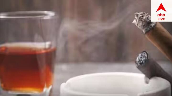 তামাক ও অ্য়ালকোহল দুটো ক্যান্সারের প্রবণতা বাড়ায়, তাই চিকিৎসকরা দুটো থেকেই দূরে থাকার পরামর্শ দিয়েছেন।