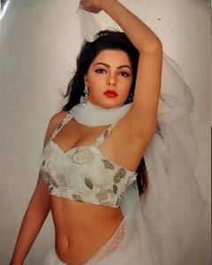 Mamta Kulkarni Controversies: टॉपलेस फोटोशूट से महामंडलेश्वर के पद से हटाने तक, ये हैं ममता कुलकर्णी के बड़े विवाद