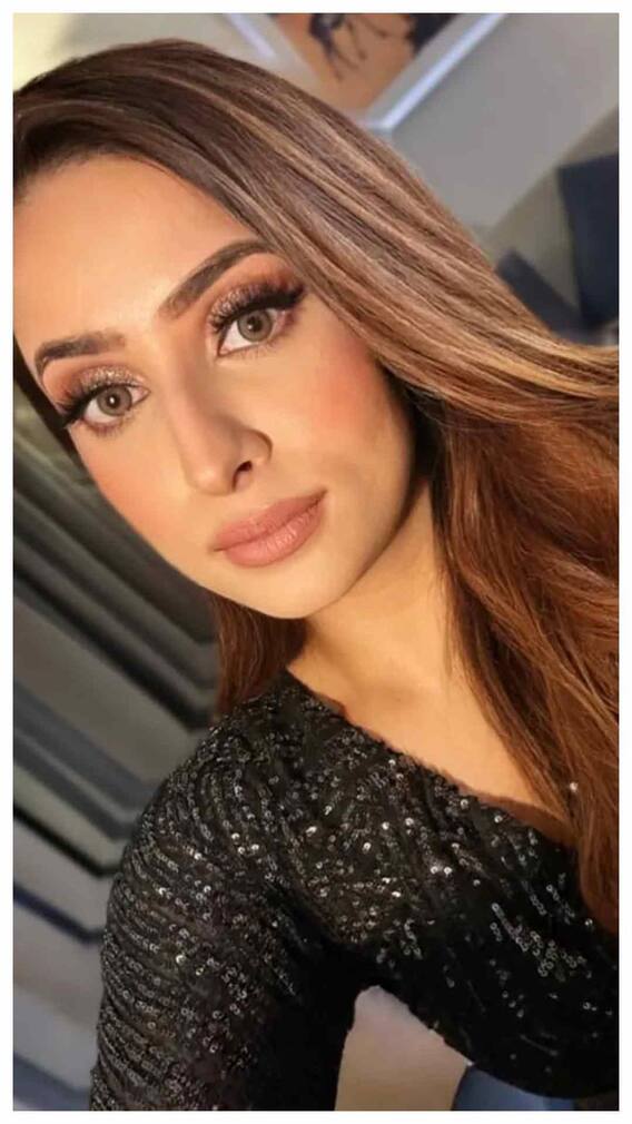 खूबसूरती में बड़ी-बड़ी एक्ट्रेस को टक्कर देती हैं मुनव्वर फारूकी की दूसरी पत्नी