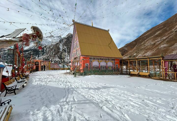 यात्रियों और गाड़ी ड्राइवरों को सलाह दी गई है कि वे अपनी यात्रा शुरू करने से पहले लोकल कंट्रोल रूम से सड़क की स्थिति की जानकारी प्राप्त करें.(फाइल फोटो)