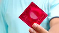 फरवरी में इस दिन मनाया जाता है नेशनल कंडोम डे, तारीख जानकर नहीं होगा यकीन