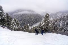 बांदीपोरा जिले की गुरेज घाटी में ताजा बर्फबारी, जनजीवन प्रभावित, बांदीपोरा-गुरेज मार्ग बंद