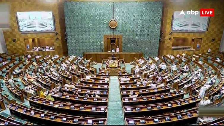 waqf Amendment bill JPC Report Jagdambika pal table Monday 3rd February Budget Session 2025 सोमवार को संसद में पेश होगी वक्फ संशोधन बिल पर JPC की रिपोर्ट, सामने आया ये बड़ा अपडेट