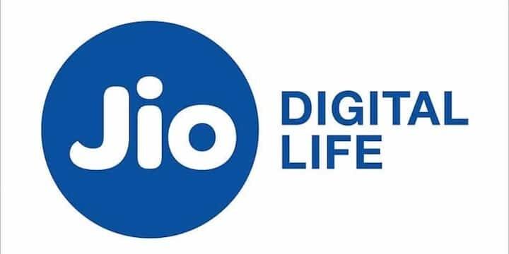 એટલું જ નહીં, આ પ્લાનમાં યુઝર્સને બધા નેટવર્ક પર અનલિમિટેડ કોલિંગની સાથે 300 SMS પણ મળે છે. આ ઉપરાંત, JioTV, JioCinema અને JioCloud ના મફત સબ્સ્ક્રિપ્શન જેવી સુવિધાઓ પણ ઉપલબ્ધ છે.