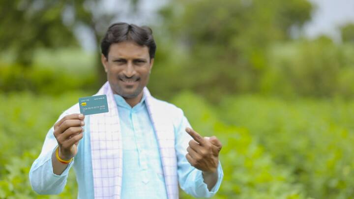 समय पर लोन चुकाने वाले किसान को सरकार की ओर से 7% की ब्याज दर पर 3% की सब्सिडी जाती है. यानी उसे किसान क्रेडिट कार्ड पर लिए गए लोन को 7% की ब्याज दर के बजाए महज 4% की ब्याज दर से ही चुकाना होता है.